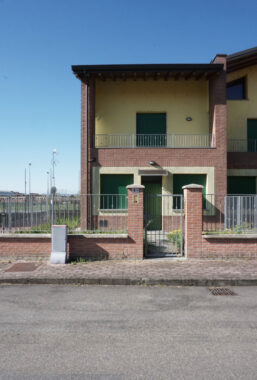 VILLETTA CENTRALE CON GIARDINO