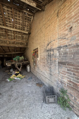 AFFASCINANTE CASA DI CAMPAGNA DA RISTRUTTURARE
