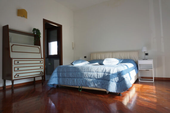 TRILOCALE IN BIFAMILIARE CON AMPIA TERRAZZA