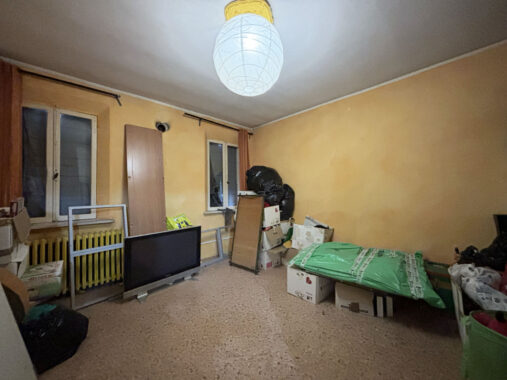 CASA A SCHIERA CON GIARDINO E TERRENO CIRCOSTANTE