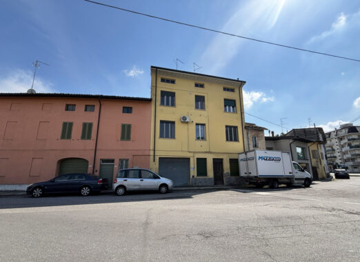 TRILOCALE PARZIALMENTE RISTRUTTURATO