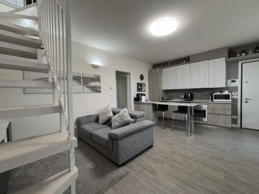 ELEGANTE TRILOCALE/DUPLEX
