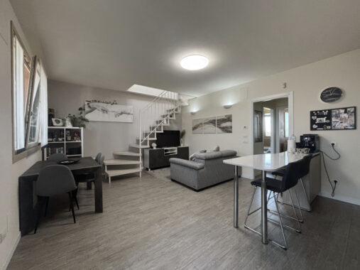 ELEGANTE TRILOCALE/DUPLEX