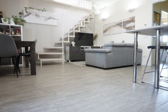 ELEGANTE TRILOCALE/DUPLEX