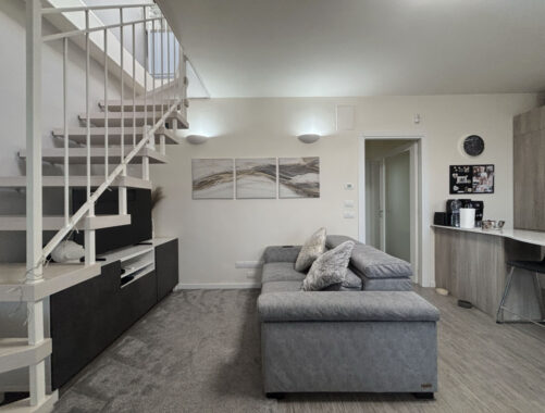 ELEGANTE TRILOCALE/DUPLEX