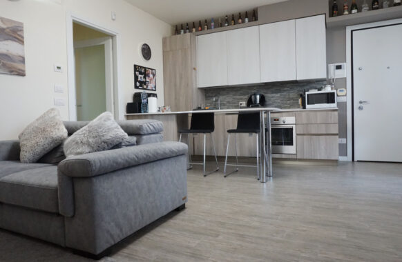 ELEGANTE TRILOCALE/DUPLEX