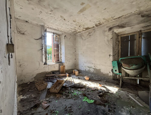 CASA INDIPENDENTE DA RISTRUTTURARE