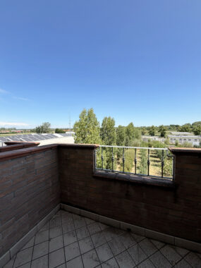 TRILOCALE CON AMPIO BALCONE E GARAGE
