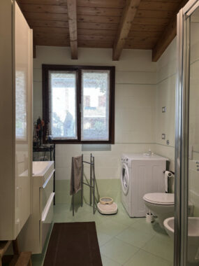 SEMINDIPENDENTE DI TESTA CON GIARDINO