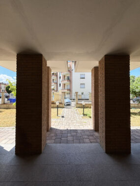TRILOCALE CON AMPIO BALCONE E GARAGE