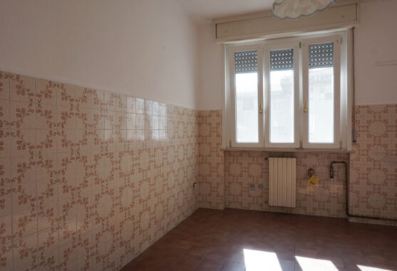 TRILOCALE ALLE PORTE DI PARMA CON LOGGIA E GARAGE
