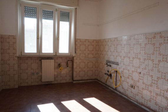 TRILOCALE ALLE PORTE DI PARMA CON LOGGIA E GARAGE