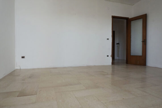 TRILOCALE ALLE PORTE DI PARMA CON LOGGIA E GARAGE