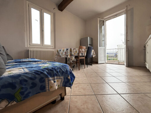 BILOCALE RISTRUTTURATO SENZA SPESE CONDOMINIALI