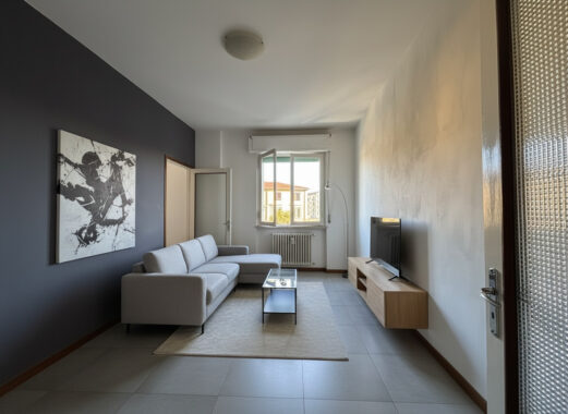 AMPIO QUADRILOCALE DA RESTRUTTURARE