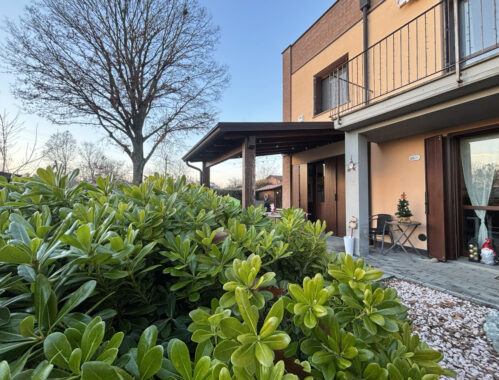 TRILOCALE ELEGANTE CON GIARDINO PRIVATO