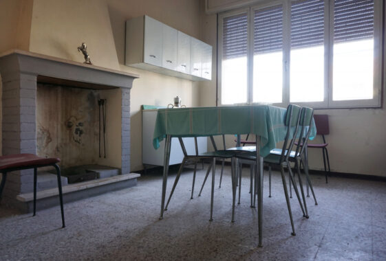 RUSTICO DI CAMPAGNA CON TERRENO E ACCESSORI