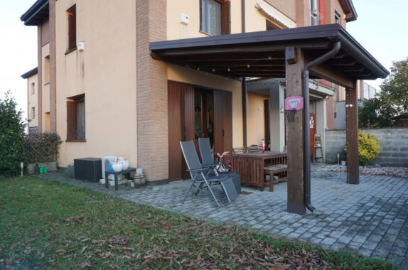 TRILOCALE ELEGANTE CON GIARDINO PRIVATO