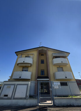 TRILOCALE CON GIARDINO PRIVATO