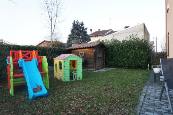 TRILOCALE ELEGANTE CON GIARDINO PRIVATO