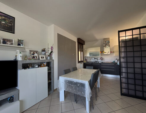 TRILOCALE CON GIARDINO PRIVATO