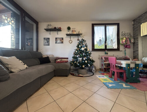 TRILOCALE ELEGANTE CON GIARDINO PRIVATO