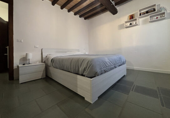 TRILOCALE ACCOGLIENTE SU DUE LIVELLI