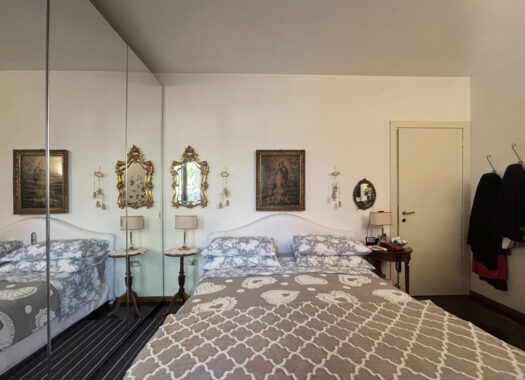 TRILOCALE RISTRUTTURATO CON TERRAZZO