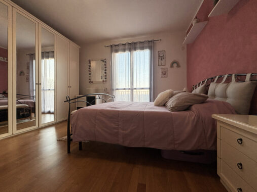 TRILOCALE ELEGANTE CON GIARDINO PRIVATO