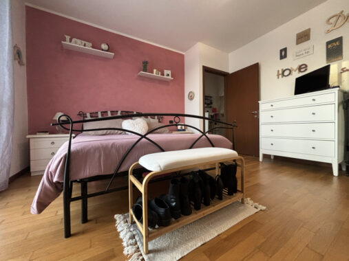 TRILOCALE ELEGANTE CON GIARDINO PRIVATO