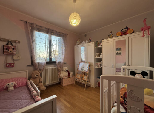 TRILOCALE ELEGANTE CON GIARDINO PRIVATO