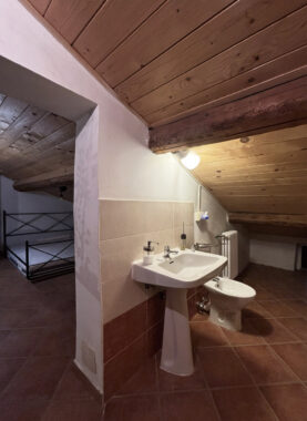 TRILOCALE ACCOGLIENTE SU DUE LIVELLI