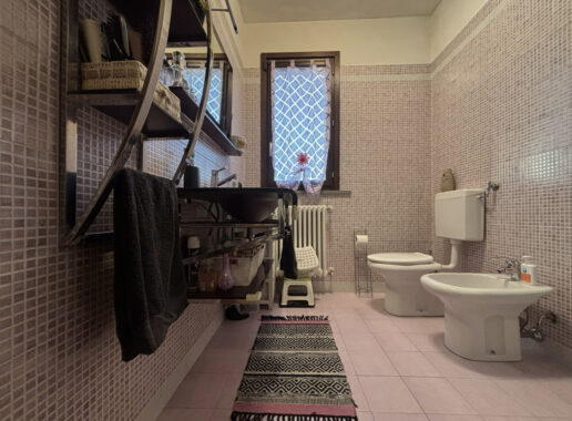 TRILOCALE ELEGANTE CON GIARDINO PRIVATO