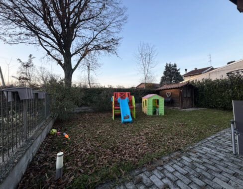 TRILOCALE ELEGANTE CON GIARDINO PRIVATO