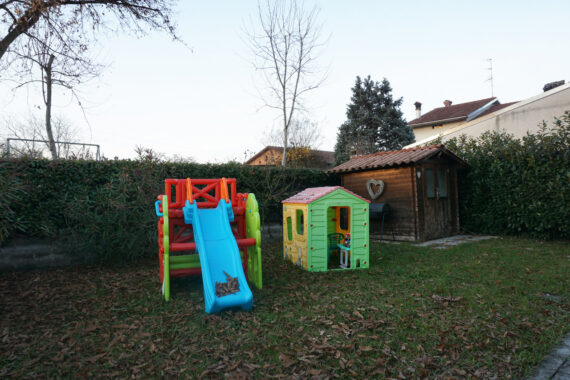 TRILOCALE ELEGANTE CON GIARDINO PRIVATO