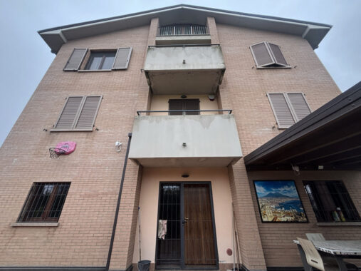 QUADRILOCALE CON INGRESSO INDIPENDENTE E AMPIO GIARDINO PRIVATO