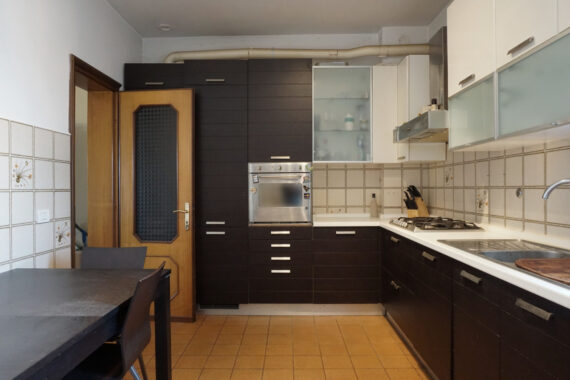 QUADRILOCALE SPAZIOSO IN CENTRO PAESE