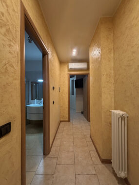 QUADRILOCALE CON INGRESSO INDIPENDENTE E AMPIO GIARDINO PRIVATO