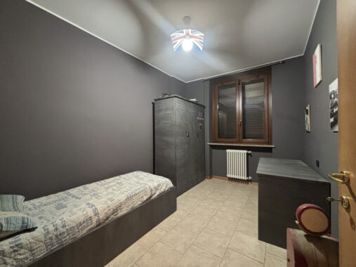 QUADRILOCALE CON INGRESSO INDIPENDENTE E AMPIO GIARDINO PRIVATO