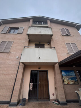 QUADRILOCALE CON INGRESSO INDIPENDENTE E AMPIO GIARDINO PRIVATO