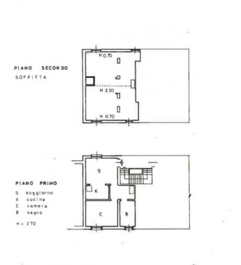 TRILOCALE SU DUE LIVELLI IN PICCOLA CORTE