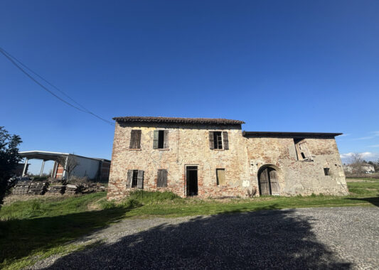 RUSTICO DA RISTRUTTURARE