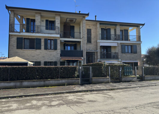 TRILOCALE MODERNO IN PICCOLA PALAZZINA