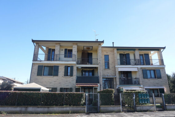 TRILOCALE MODERNO IN PICCOLA PALAZZINA