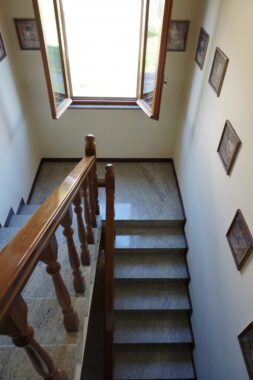 VILLA INDIPENDENTE CON PARCO