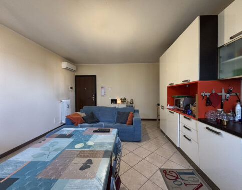 TRILOCALE MODERNO IN PICCOLA PALAZZINA