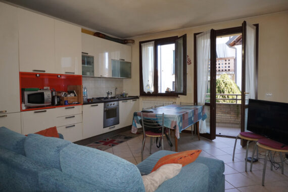 TRILOCALE MODERNO IN PICCOLA PALAZZINA