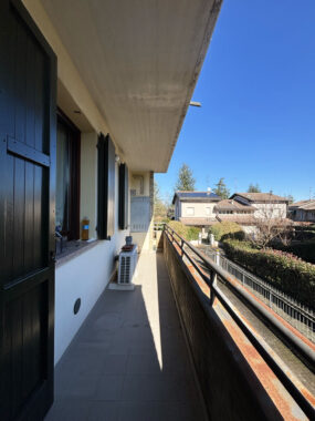 TRILOCALE MODERNO IN PICCOLA PALAZZINA