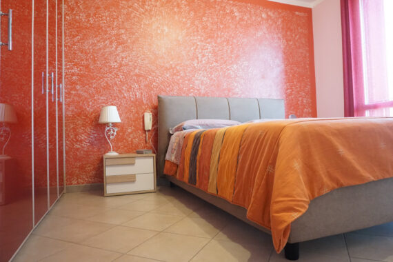 BIFAMILIARE RISTRUTTURATA CON AMPIO PARCO