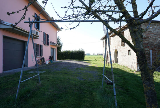 VILLA INDIPENDENTE CON PARCO